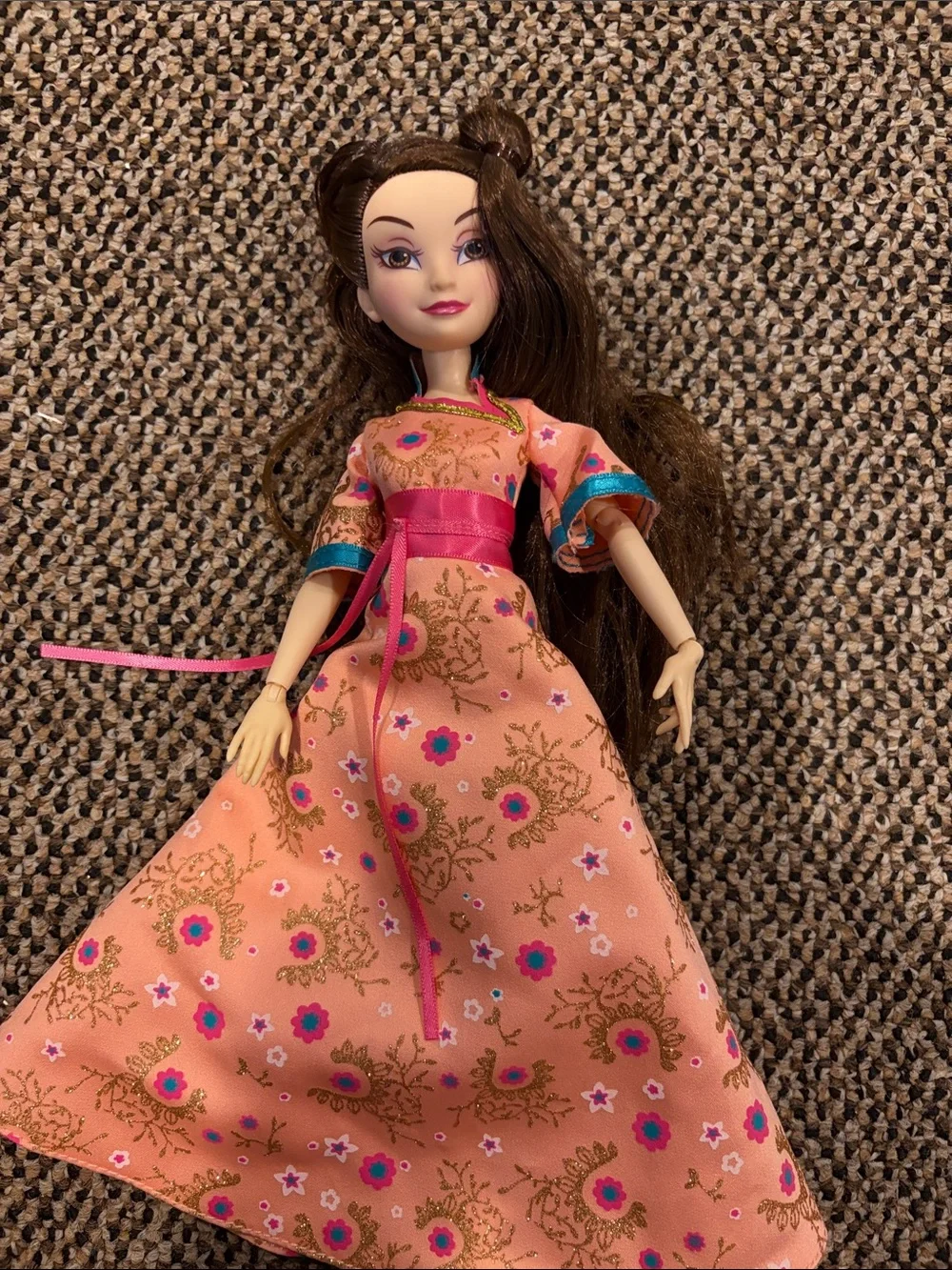 Disney Descendants Auradon Descendants Coronation Lonnie Doll